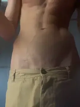 roouse – webcam model profile photo Image 5