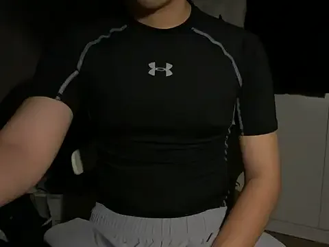 GouGou-111 – webcam model profile photo Image 2