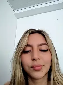 Mary_bby – webcam model profile photo Image 4