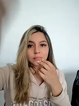 Mary_bby – webcam model profile photo Image 5