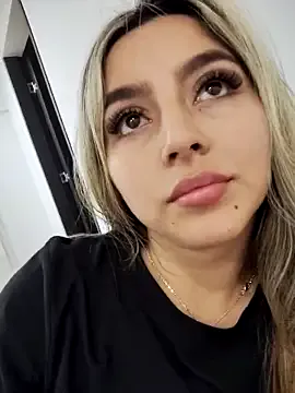 Mary_bby – webcam model profile photo Image 6