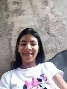 Sara666 – webcam model profile photo Image 18