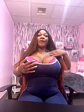 roouse – webcam model profile photo Image 9