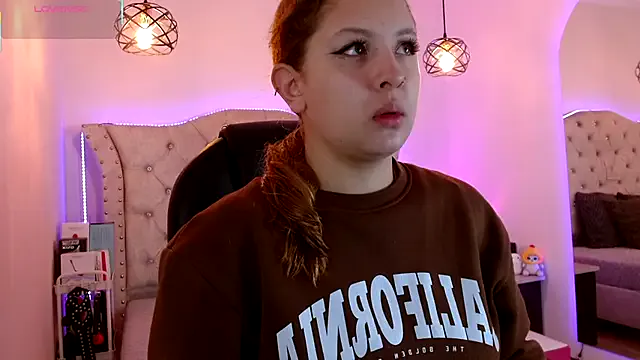 hina_porn – webcam model profile photo Image 4