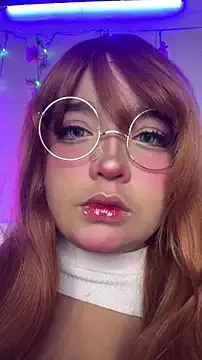 roouse – webcam model profile photo Image 18