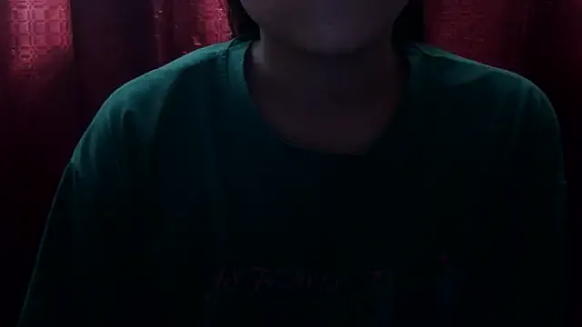 roouse – webcam model profile photo Image 7