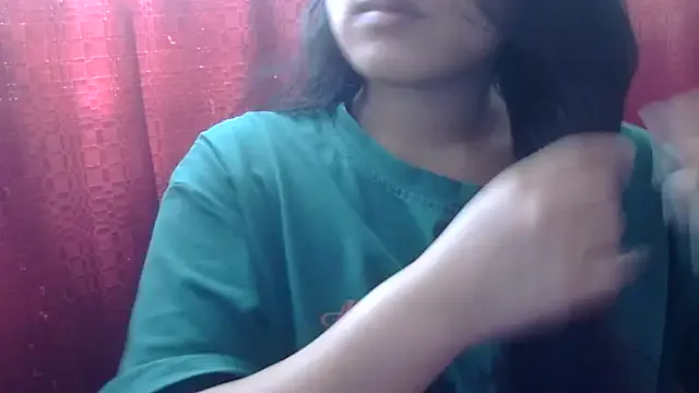 roouse – webcam model profile photo Image 9