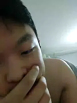  – webcam model profile photo Image 7