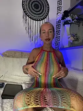 CheekyChels Image 5