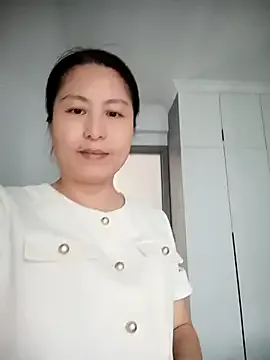 Nonchan_ – webcam model profile photo Image 16