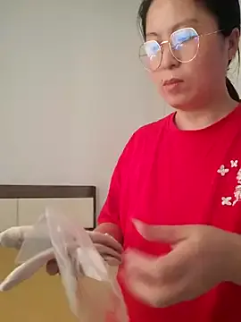 Nonchan_ – webcam model profile photo Image 2