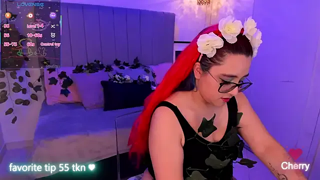 oxo_yuna_oxo – webcam model profile photo Image 12