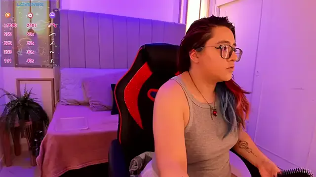 oxo_yuna_oxo – webcam model profile photo Image 17