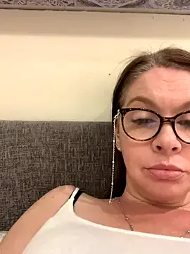 _Alicee_1 – webcam model profile photo Image 4