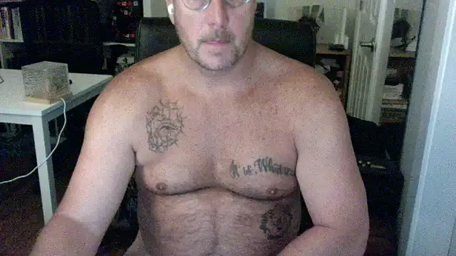  – webcam model profile photo Image 7