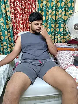 roouse – webcam model profile photo Image 8