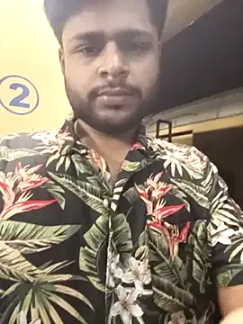 roouse – webcam model profile photo Image 9