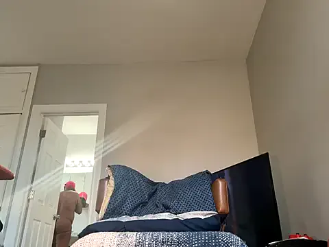 zui_lu – webcam model profile photo Image 18