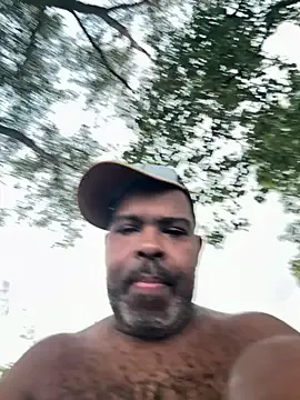 zui_lu – webcam model profile photo Image 8