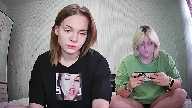 ChrisGirls Image 7