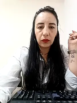 christine-x – webcam model profile photo