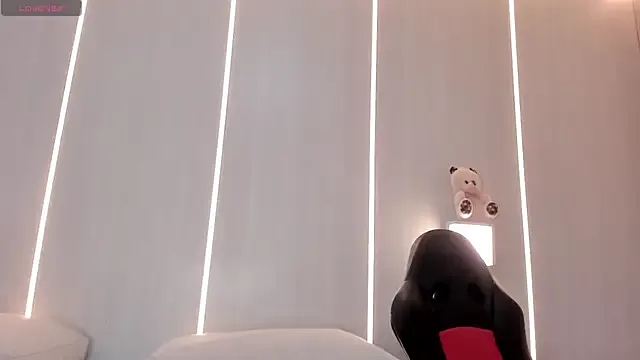 winter11 – webcam model profile photo Image 11