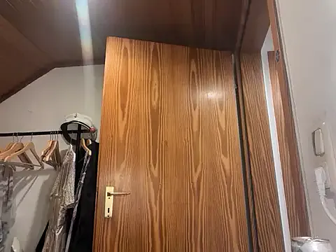 lilliiilliiillil – webcam model profile photo Image 15