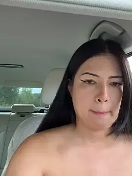  – webcam model profile photo Image 13