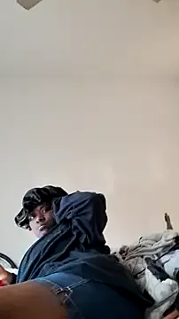 roouse – webcam model profile photo Image 18