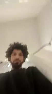 roouse – webcam model profile photo Image 8