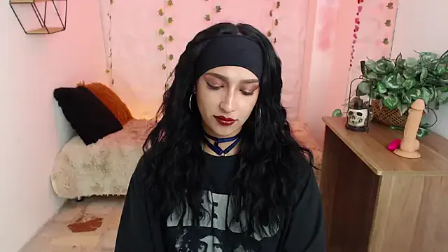 Nonchan_ – webcam model profile photo Image 3