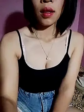 seraphine23 – webcam model profile photo Image 6