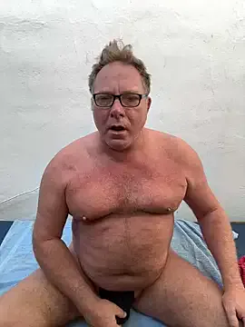 roouse – webcam model profile photo Image 6