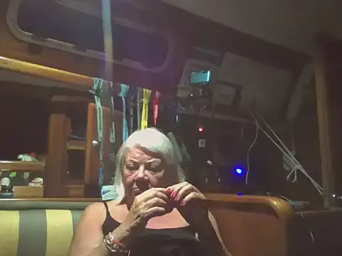 _Alicee_1 – webcam model profile photo Image 4