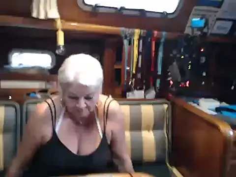 _Alicee_1 – webcam model profile photo Image 6