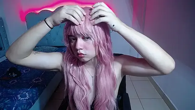 _Alicee_1 – webcam model profile photo Image 5