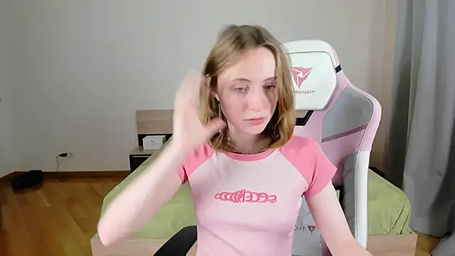 LindaFarmer – webcam model profile photo Image 4