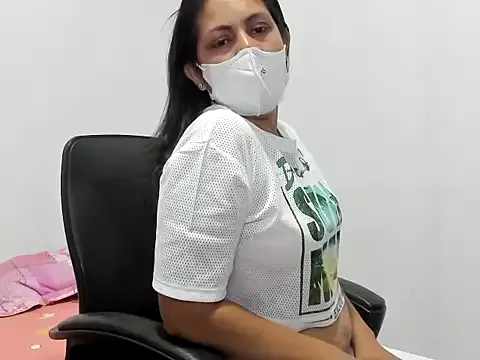 ClaireBree – webcam model profile photo Image 10