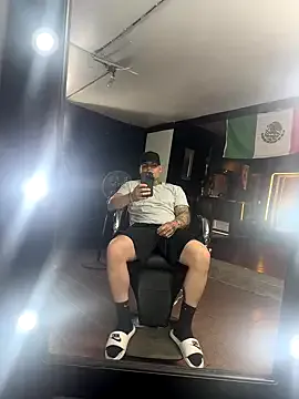 secret_dream415 – webcam model profile photo Image 17