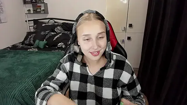 841_yayoi – webcam model profile photo Image 7