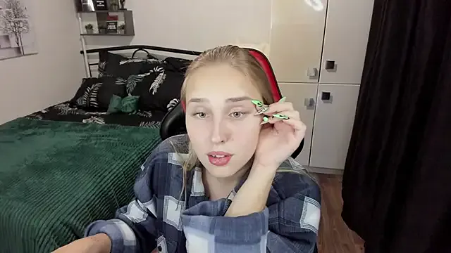 841_yayoi – webcam model profile photo Image 8