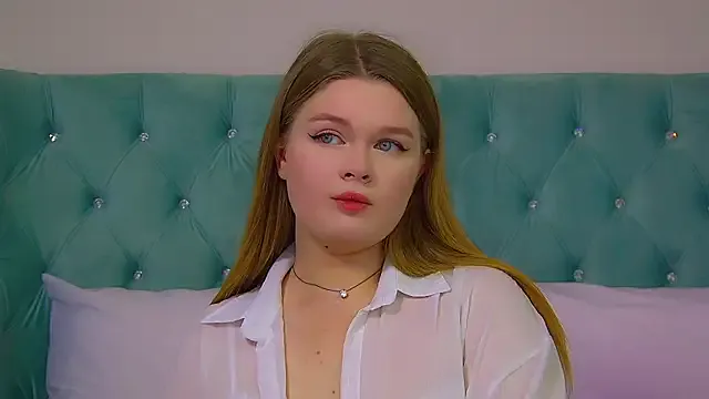 roouse – webcam model profile photo Image 10