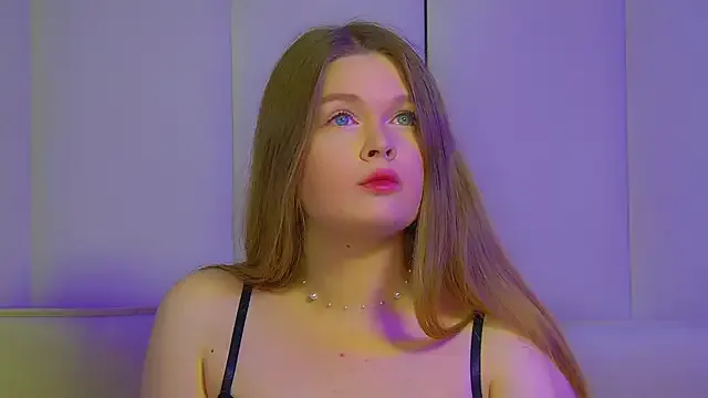 roouse – webcam model profile photo Image 13