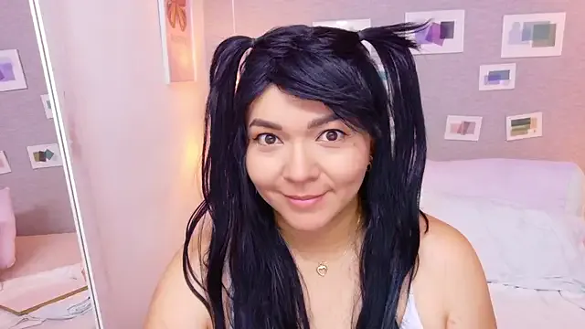  – webcam model profile photo Image 3