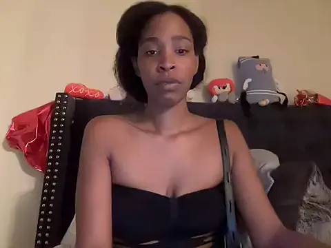 Nonchan_ – webcam model profile photo Image 2