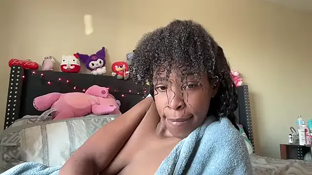 Nonchan_ – webcam model profile photo Image 8