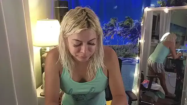 HotBella- – webcam model profile photo Image 2