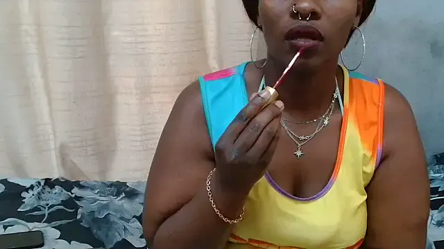 ROUSSH – webcam model profile photo Image 15