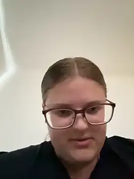 lariic on FreeCamNet Image 15