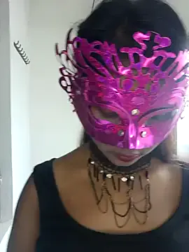 roouse – webcam model profile photo Image 16